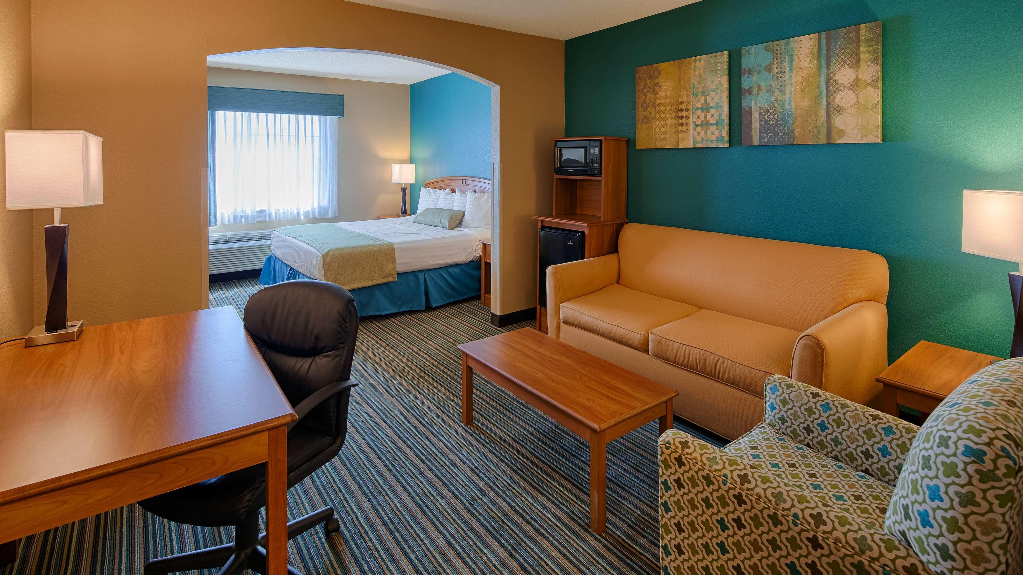 Best Western Governors Inn And Suites Ουιτσιτά Εξωτερικό φωτογραφία
