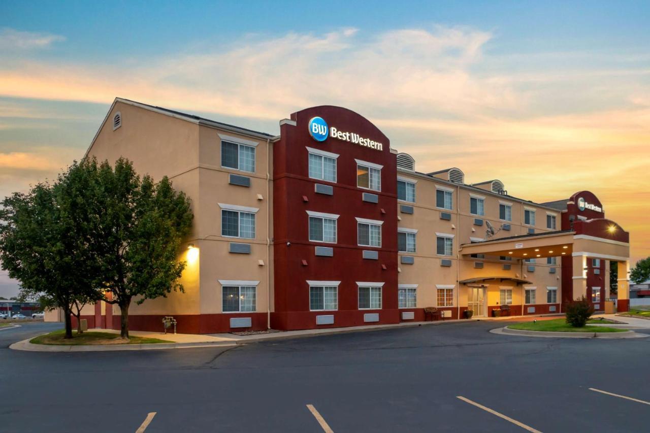 Best Western Governors Inn And Suites Ουιτσιτά Εξωτερικό φωτογραφία
