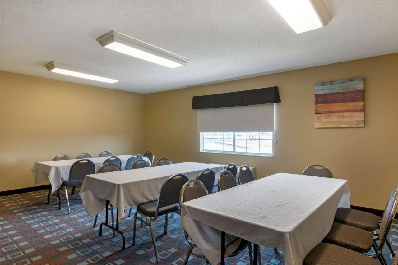 Best Western Governors Inn And Suites Ουιτσιτά Εξωτερικό φωτογραφία