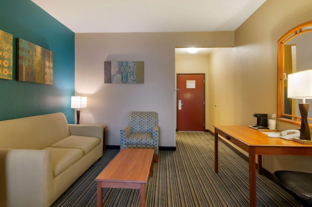 Best Western Governors Inn And Suites Ουιτσιτά Εξωτερικό φωτογραφία