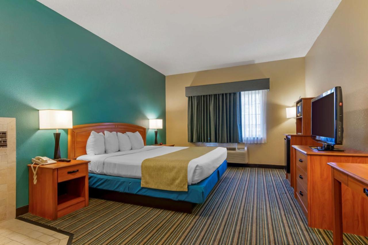 Best Western Governors Inn And Suites Ουιτσιτά Εξωτερικό φωτογραφία